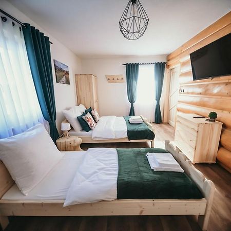 Tarasowka U Zajaca Bed & Breakfast Czerwienne Екстериор снимка