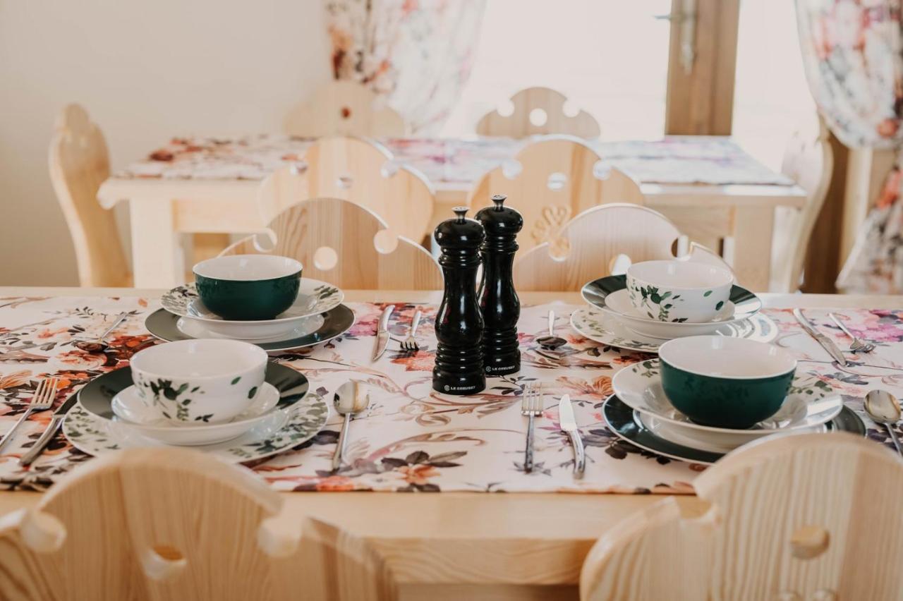 Tarasowka U Zajaca Bed & Breakfast Czerwienne Екстериор снимка
