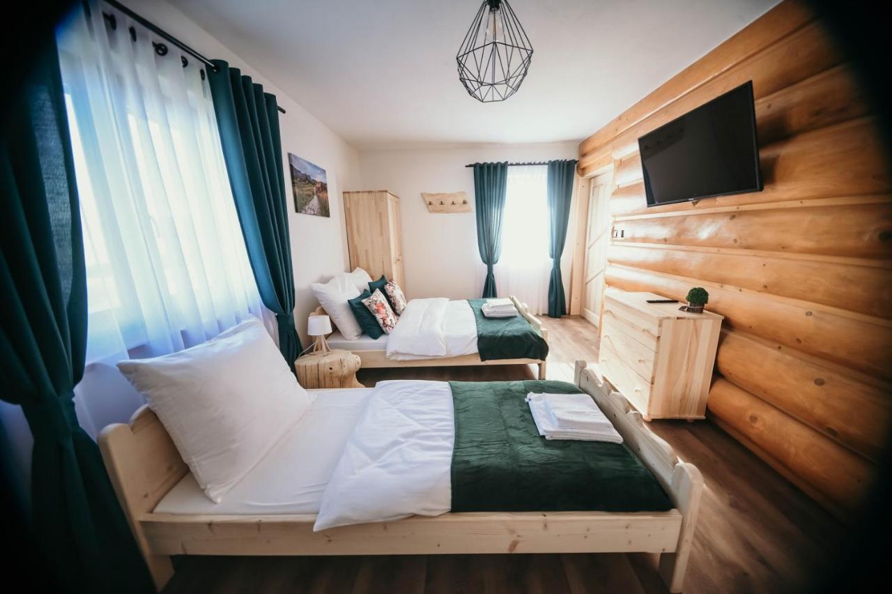 Tarasowka U Zajaca Bed & Breakfast Czerwienne Екстериор снимка