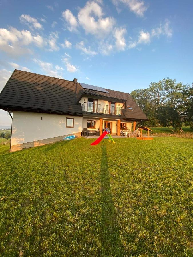 Tarasowka U Zajaca Bed & Breakfast Czerwienne Екстериор снимка